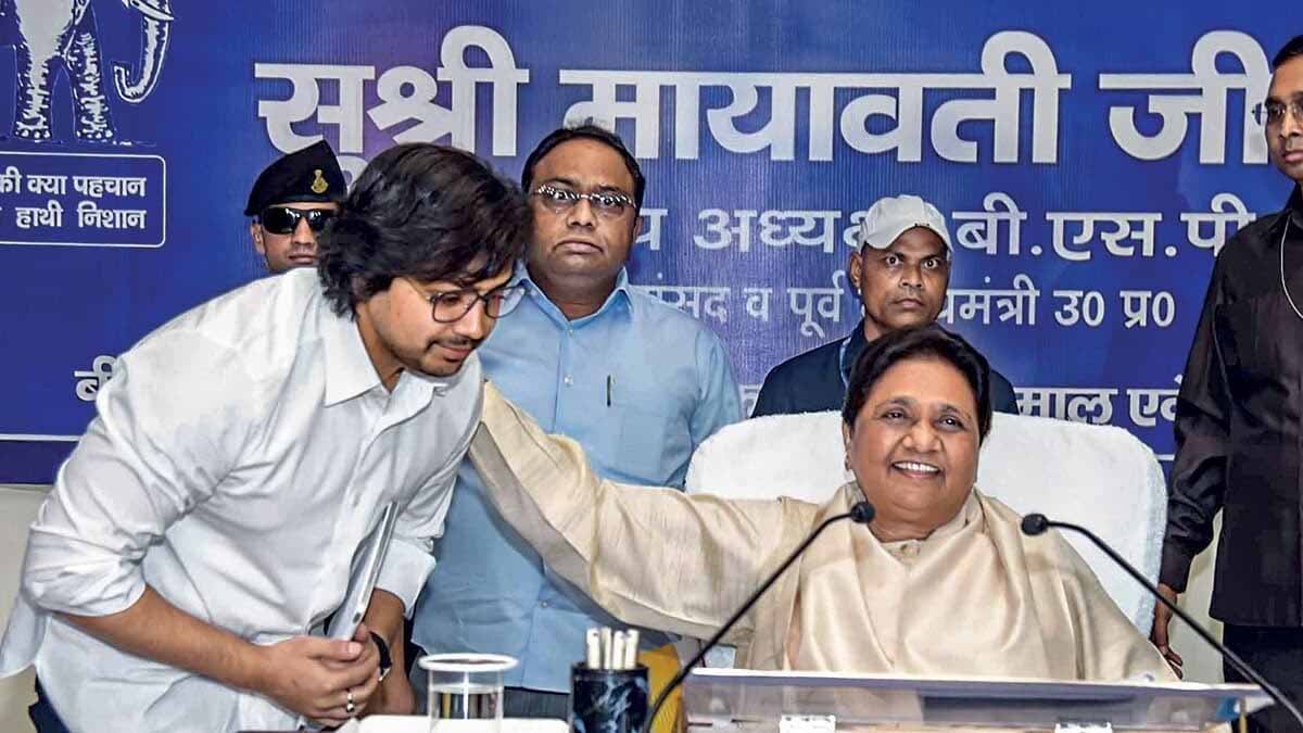 UP News: मायावती को लेकर आकाश आनंद ने दिया बड़ा बयान 1 UP News