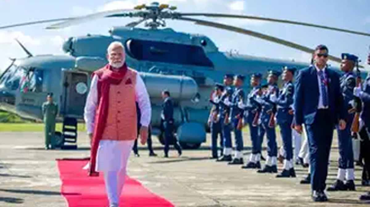 श्रीलंका यात्रा में PM Modi ने भारतीय वायुसेना के हेलिकॉप्टर का किया इस्तेमाल, SPG थी अलर्ट 1 PM Modi srilanka news