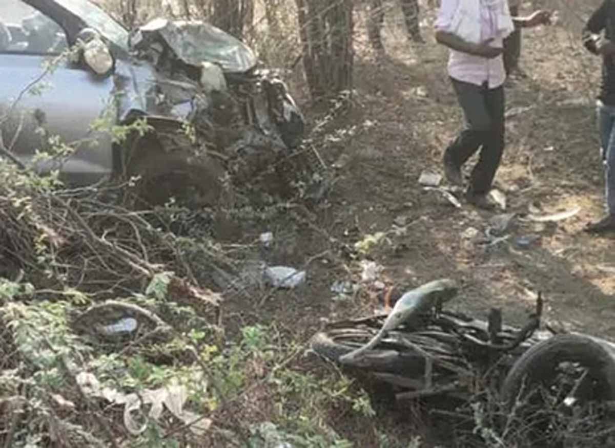 Rajasthan News: कोटा में भीषण सड़क हादसा, तेज रफ्तार कार ने बाइक को मारी भीषण टक्कर, चार लोगों की मौत 1 Rajasthan News