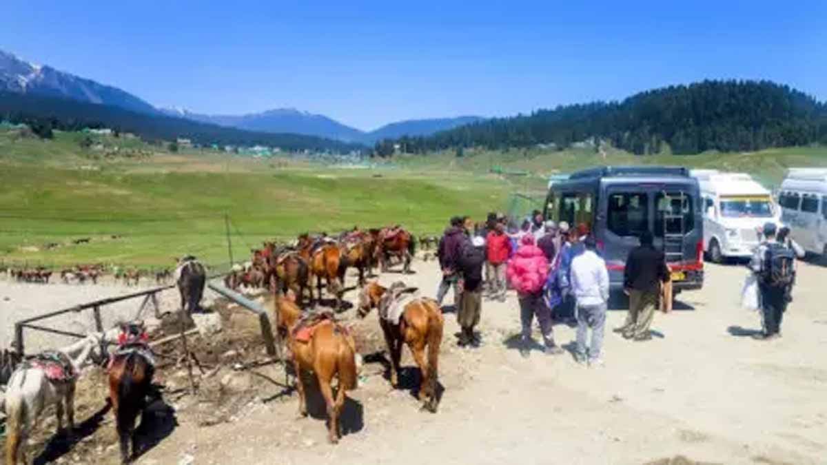 आतंकी खतरे के वजह से जम्मू-कश्मीर के 48 TOURIST SPOTS बंद 1 TOURIST SPOT