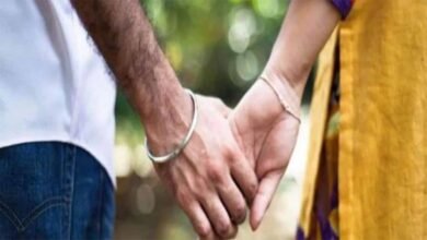 wife caught with bf in grugram
