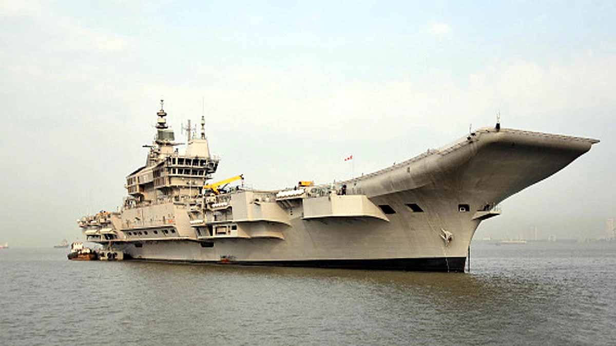 INS Vikrant मिनटों में ही कराची समेत पूरा पाकिस्तान कर सकता है तबाह, जानें ताकत 1 INS Vikrant