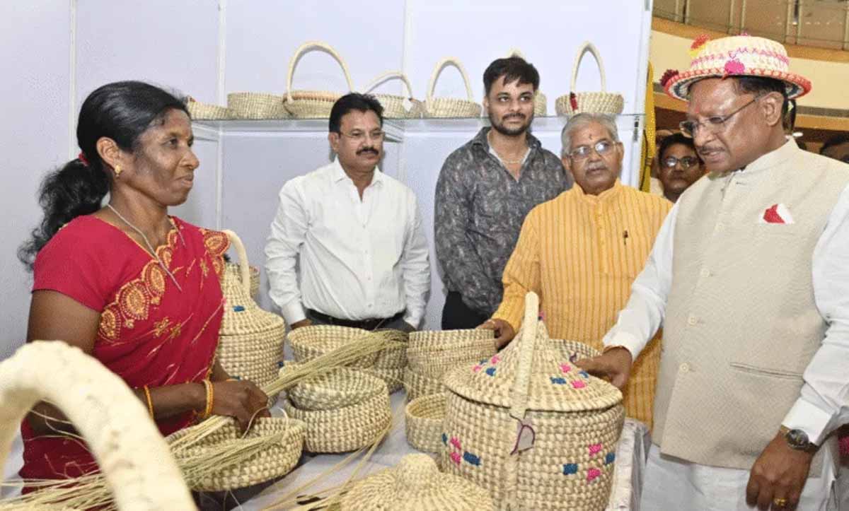 CG News: CM SAI ने छत्तीसगढ़ में हस्तशिल्प के विकास की बताई अपार संभावनाएं 1 CG News CM SAI On Handicrafts Exibision