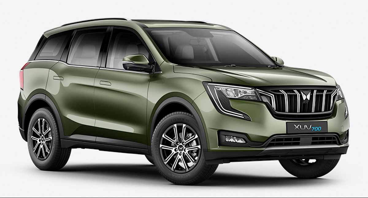 नए ट्रिपल स्क्रीन सेटअप के साथ आएगी नई Mahindra XUV 7OO Facelift, 2026 में होगी लॉन्च, जानिए क्या होंगे बड़े अपडेट 1 Mahindra XUV 7OO Facelift