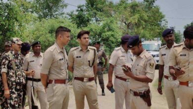 villagers attack police on gopalganj
