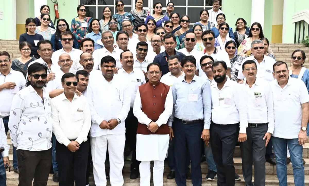 CG News: CM SAI से जैन समाज के प्रतिनिधि बोले-हमने लोकतांत्रिक कार्यप्रणाली को निकट से देखा 1 CG News CM SAI Jain Society Democratic Process