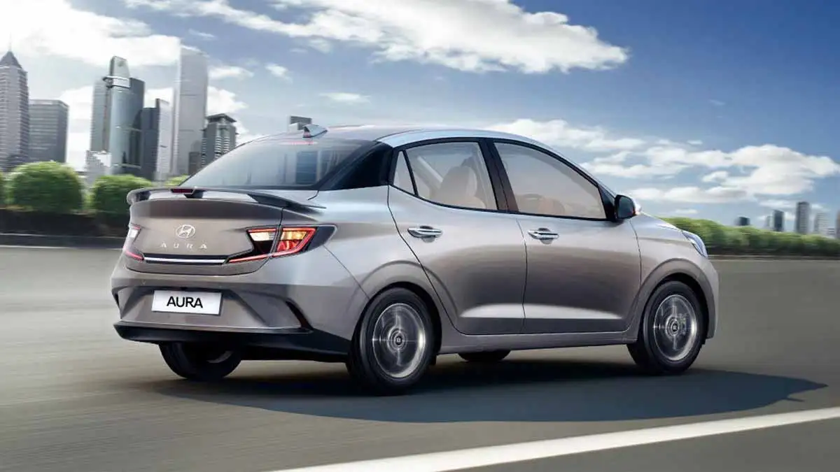 जुलाई तक Hyundai Aura पर मिल रहा है बंपर डिस्काउंट, कम बजट में दमदार फीचर्स वाली कार पर ऑफर सीमित समय के लिए 1 Hyundai Aura (2)