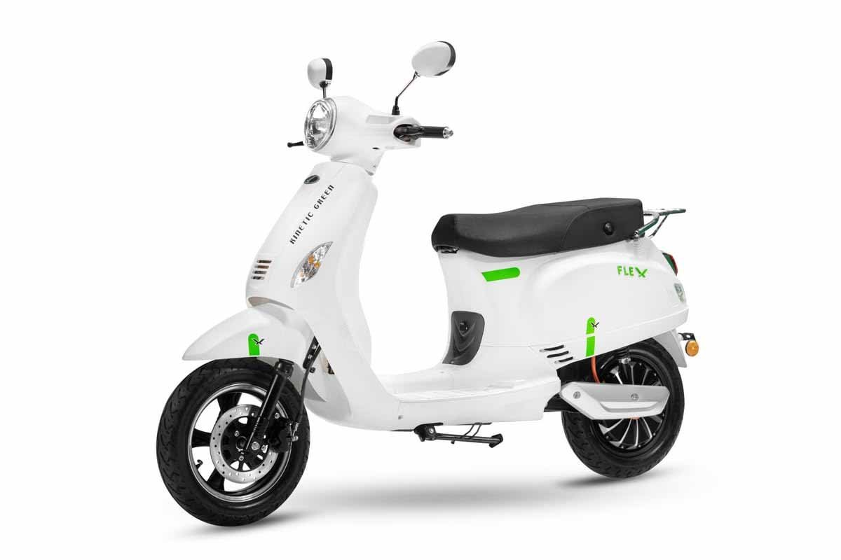 फैमिली यूजर्स के लिए क्लासिक लुक और मॉडर्न फीचर्स के साथ आ रहा Kinetic E-Scooter, टेस्टिंग में दिखी पुराने ZX की झलक 1 Kinetic E-Scooter