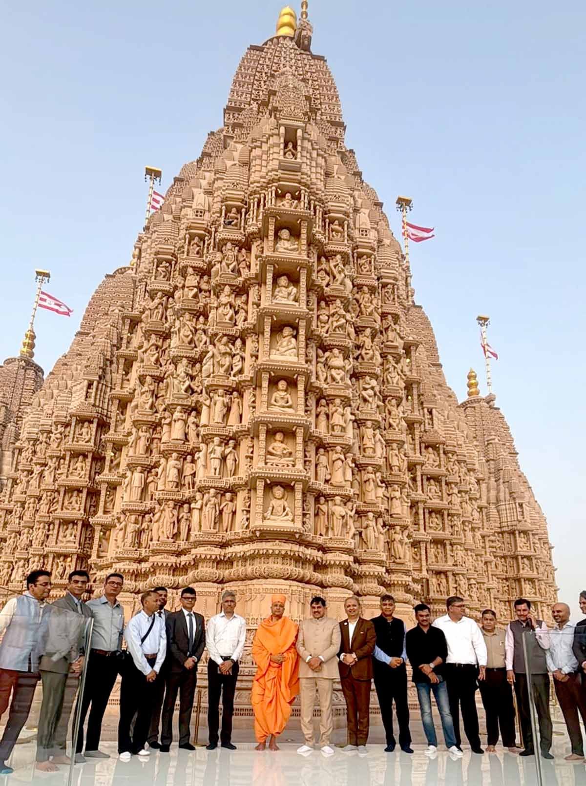 MP News: CM MOhan Yadav ने दुबई के बीएपीएस हिन्दू मंदिर में किये दर्शन 1 MP News CM Mohan Yadav BAPS Hindu Temple