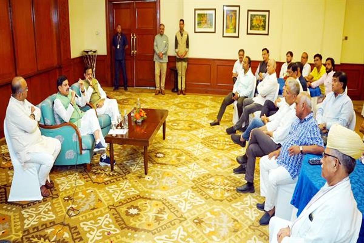 MP News: CM Mohan Yadav बोले- फर्नीचर, टिंबर, होटल सेक्टर में निवेश करें राजस्थानी उद्यमी 1 MP News Mohan Yadav Rajasthan Entrepreneurs