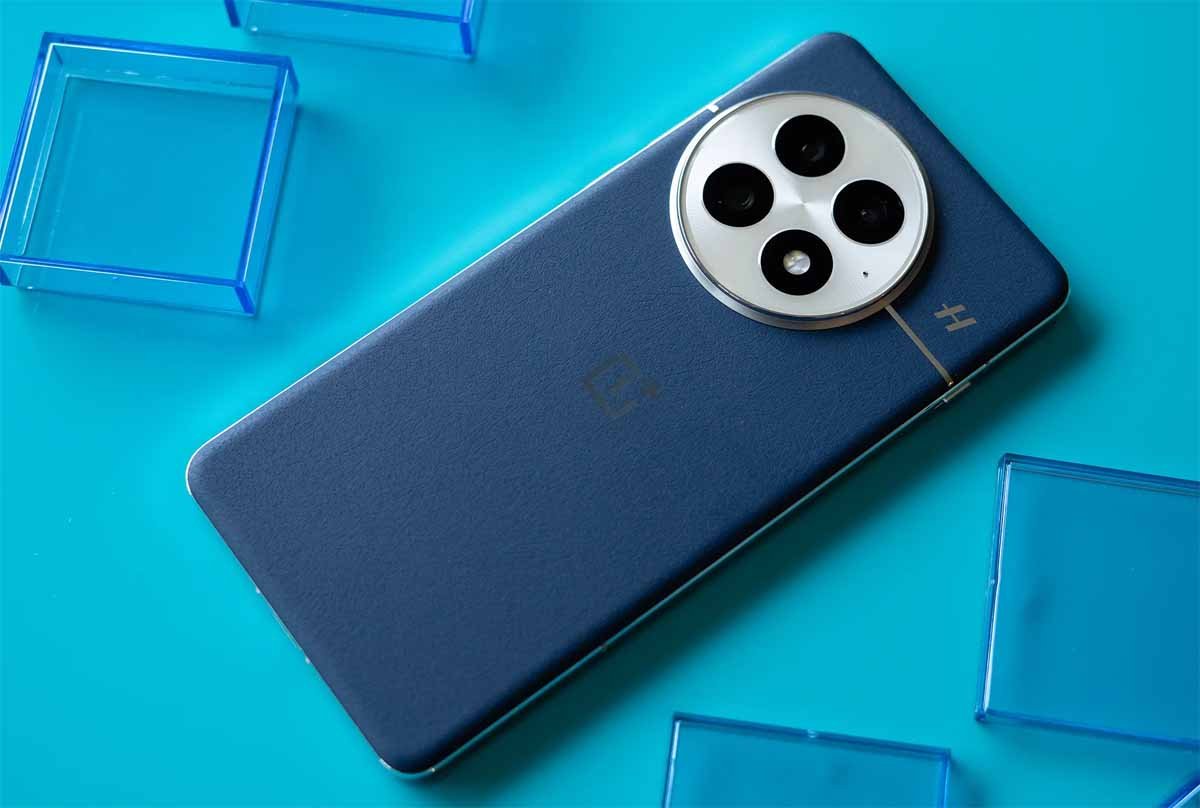 OnePlus 13 की कीमत में भारी कटौती, 50 MP कैमरा और 6000 mAh बैटरी सहित जानें फीचर्स 1 Oneplus 13