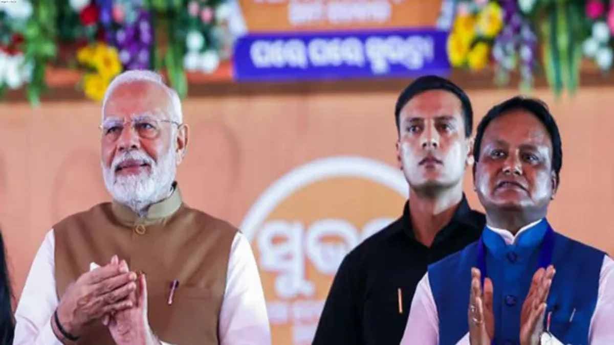 दिल्ली में CM Manjhi ने पीएम मोदी से की मुलाकात, ओडिशा के विकास से जुड़े कई अहम मुद्दों पर हुई बात 1 cm mohan manjhi meet pm modi