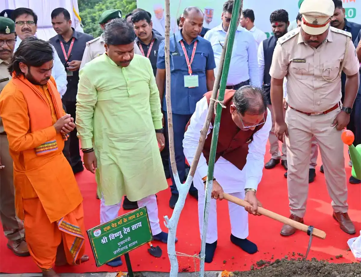 CG News: मुख्यमंत्री साय का हरित पहल—नवीन विधानसभा परिसर में किया पौधरोपण 1 cm sai podhropan