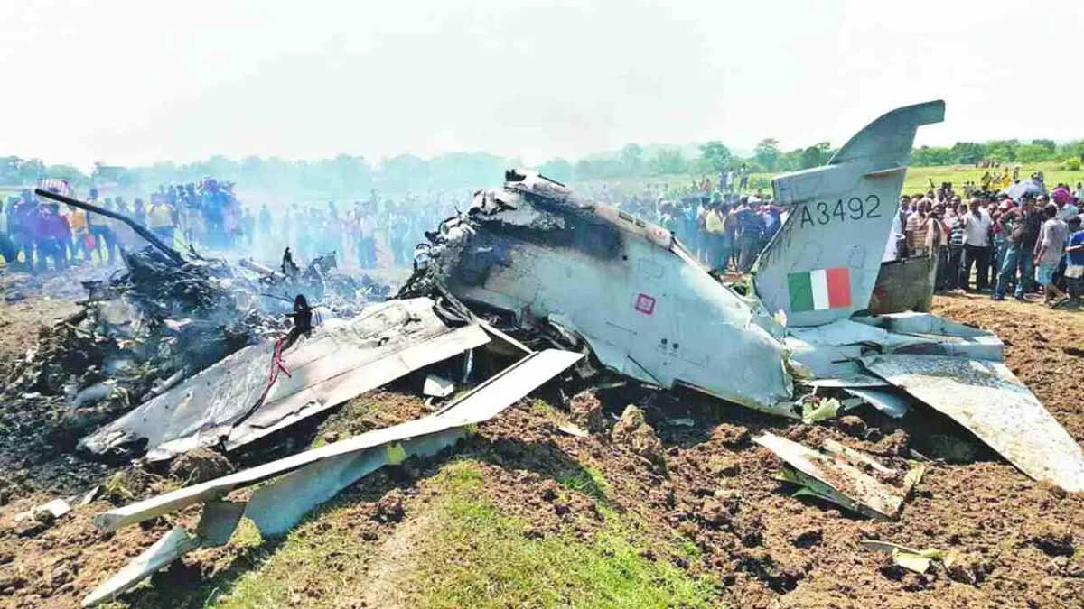 राजस्थान में हुआ वायुसेना का Plane Crash, मलबे में एक शव बरामद 1 indian air force plane crash in churu